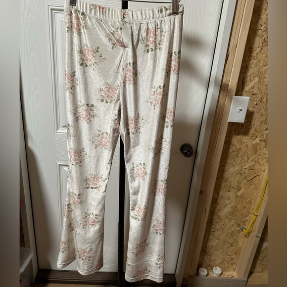 Chaser Velour Floral Print Flare Lounge Pants - Picture 3 of 3